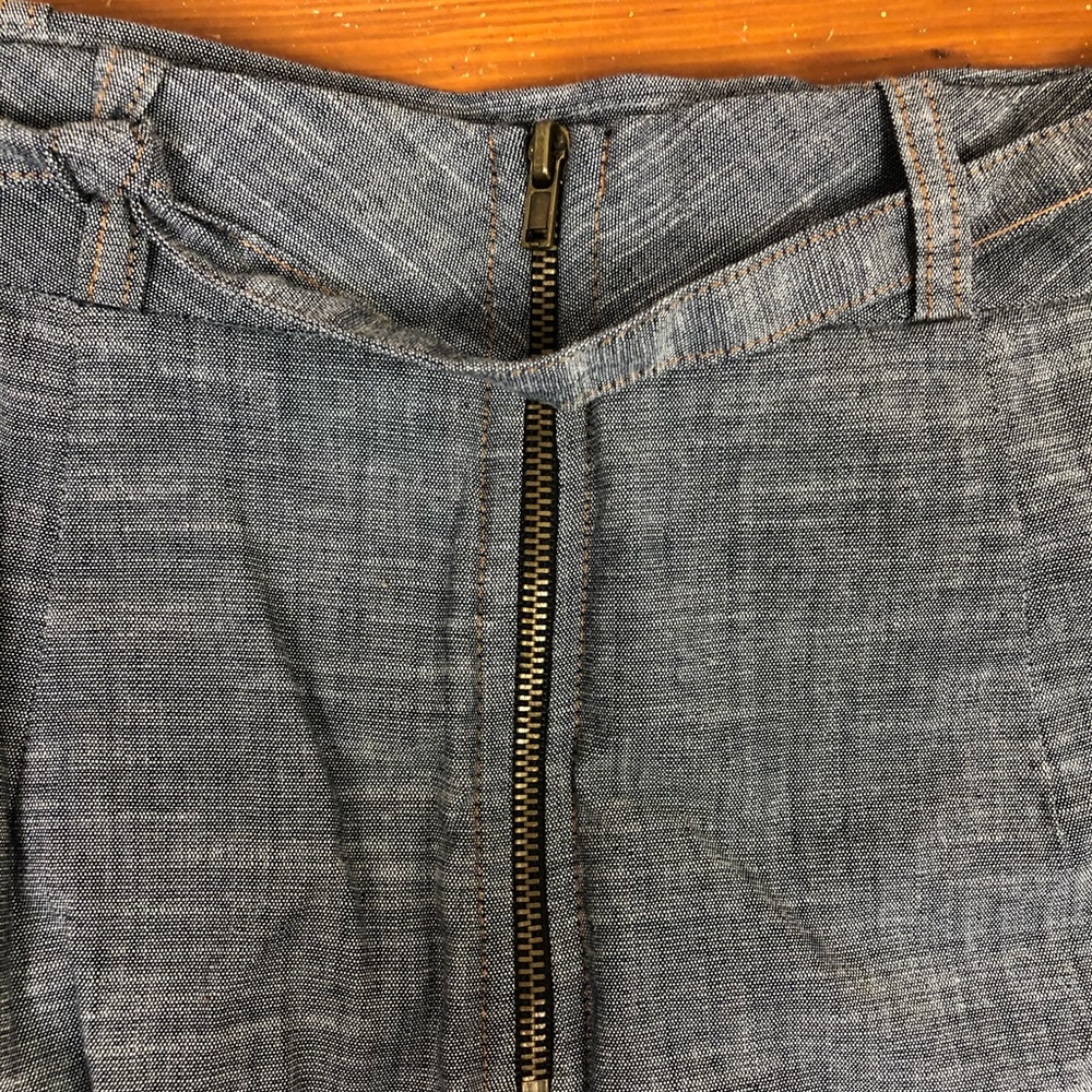 ✨Monteau Skirt w/ Fabric Belt✨ - Picture 3 of 4